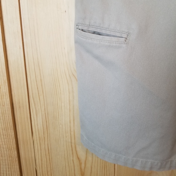 O'Neill Khaki Flat Front Chino Shorts - Picture 3 of 9